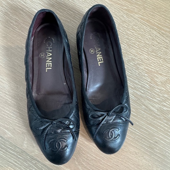 CHANEL Black Ballerina 37.5 - Picture 1 of 4